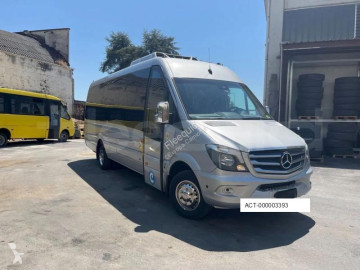 Autobús interurbano Mercedes