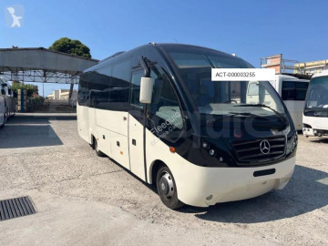 Autobús interurbano Mercedes