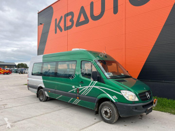 Mercedes minibus