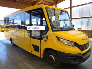 Microbuz Iveco