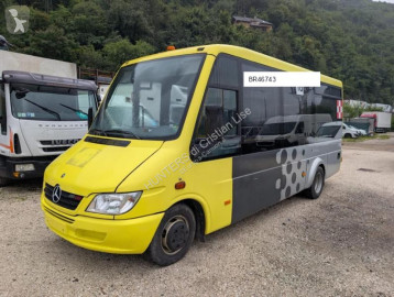 Autobús minibús Mercedes