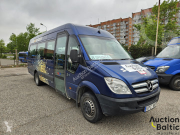 Autobús minibús Mercedes