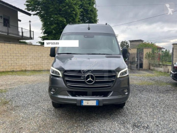 Minibús Mercedes