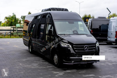 Autobus interurbain Mercedes neuf