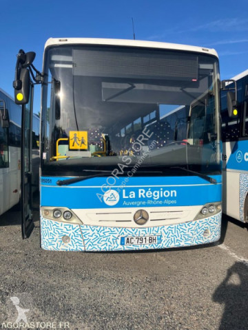 Camioneta de linha Mercedes