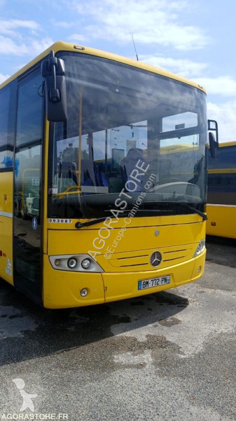 Camioneta de linha Mercedes