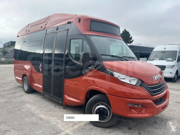 Iveco minibus