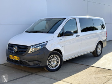 Mercedes minibus