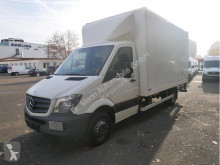 Furgoneta Mercedes Sprinter II Koffer 513 CDI Mit Ladebordwand 5,3 to GG furgoneta furgón usada