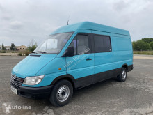 Autobús Mercedes 208 minibús usado