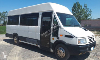 Autobús Iveco Daily 45E12 minibús usado