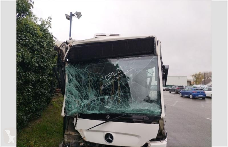 Autobuz Mercedes