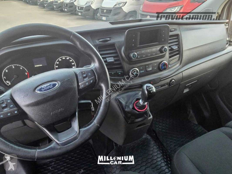 Véhicule utilitaire Ford FORD CUSTOM 9 POSTI 2019
