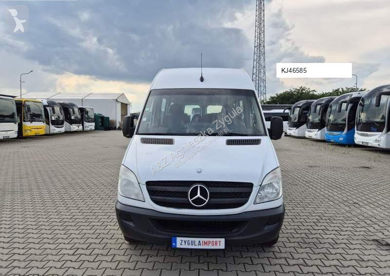 Autobuz Mercedes