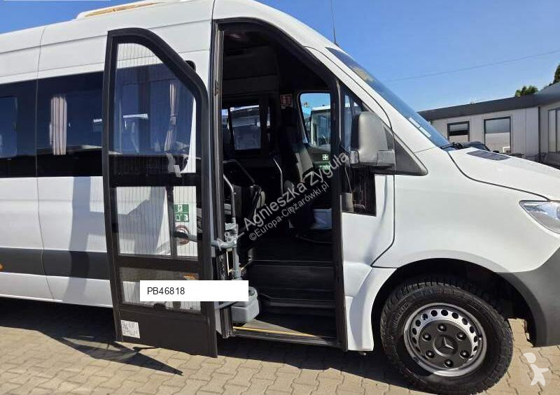 Autobus Mercedes 516