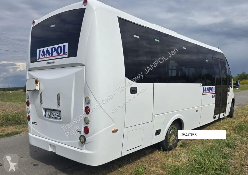 Camioneta Iveco FIRST