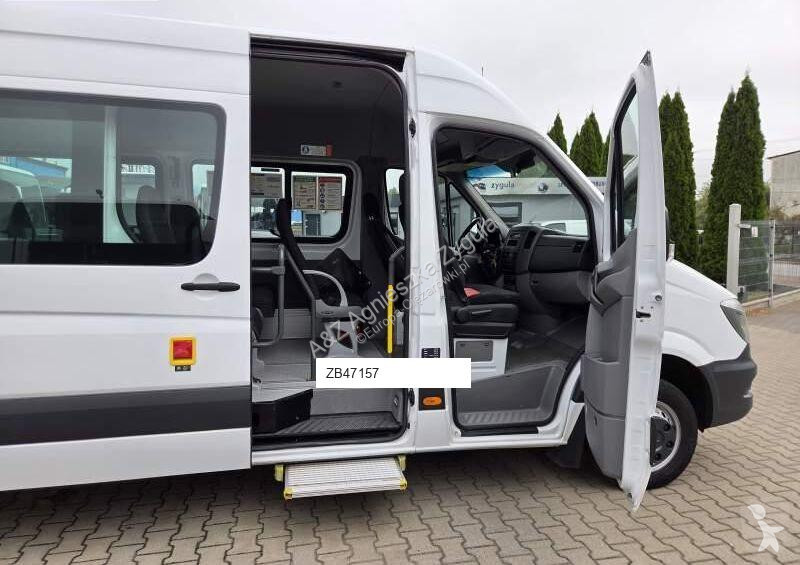 Autobuz Mercedes