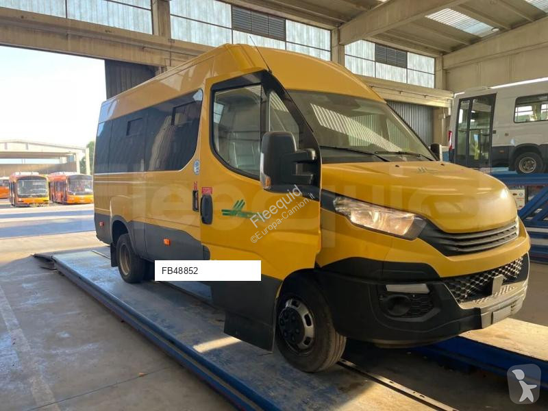 Междуградски автобус Iveco Daily