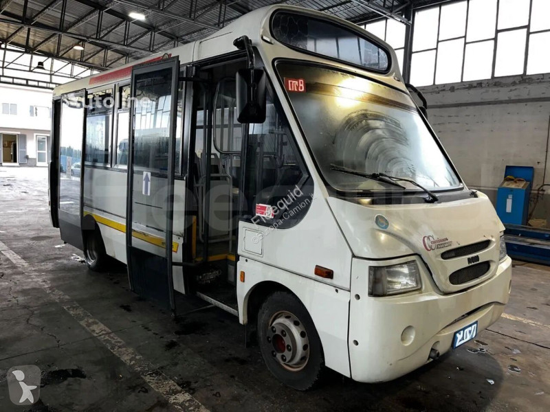 باص Iveco Cacciamali