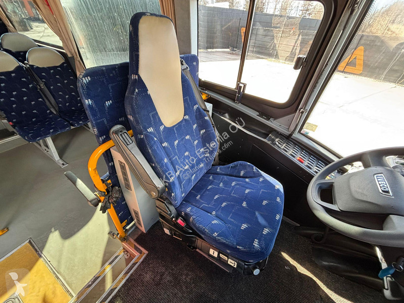 Furgoneta Iveco Rosero 23 SEATS / AC /...
