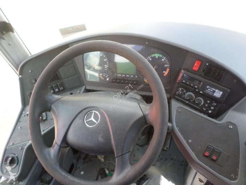 باص Mercedes