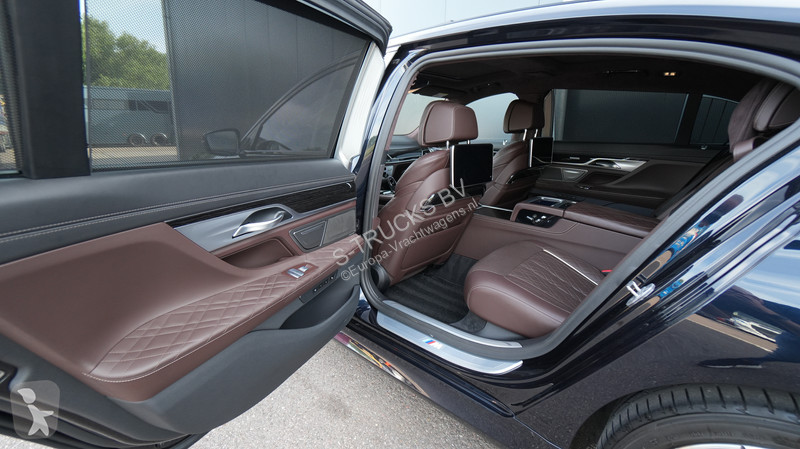 Autobús BMW xDrive Hybrid 6-cyl 745LE