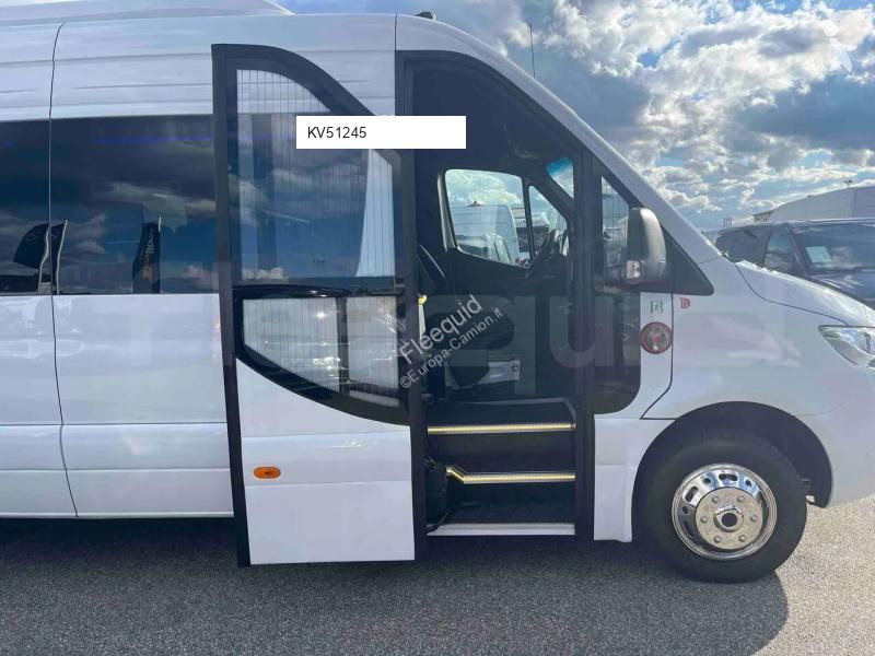 Autobús Mercedes