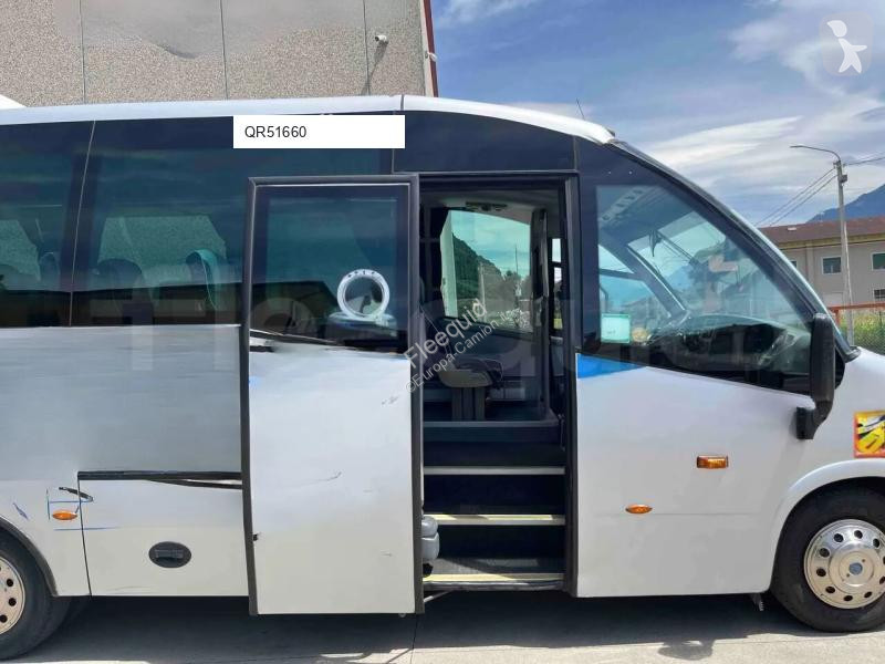 باص Iveco Unvi Compa