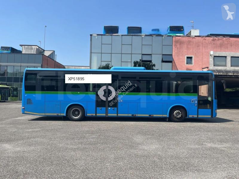 باص Iveco