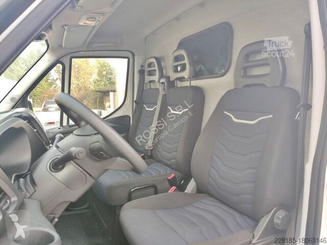 Véhicule utilitaire Iveco  DAILY - 35S16