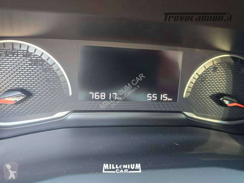Furgoneta Peugeot PEUGEOT 2008 DIESEL 2022 KM...