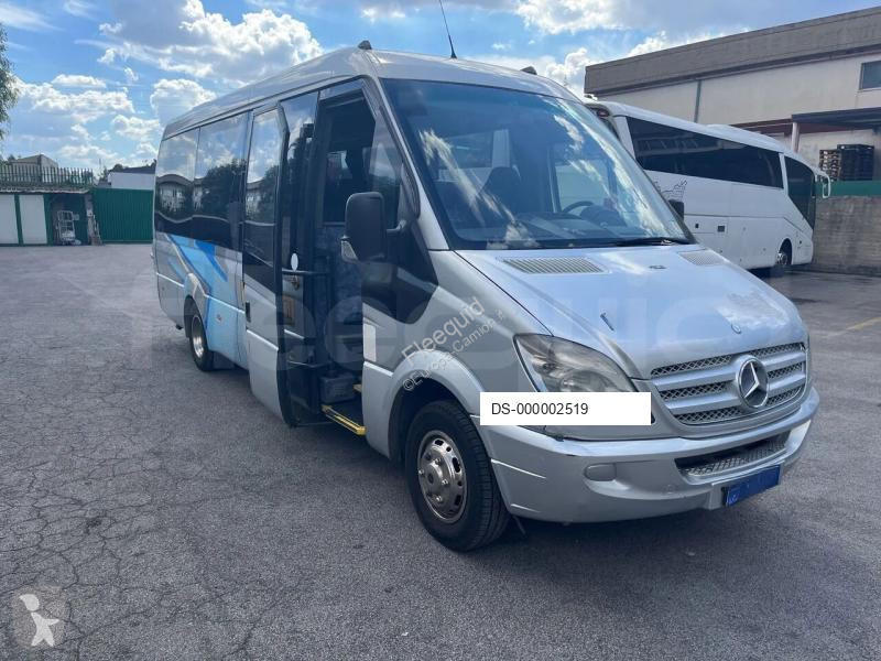 Autobús Mercedes