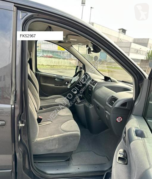 Autobussen Peugeot expert