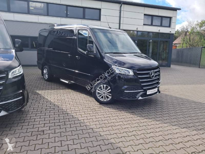 Autobus Mercedes 319 7+2