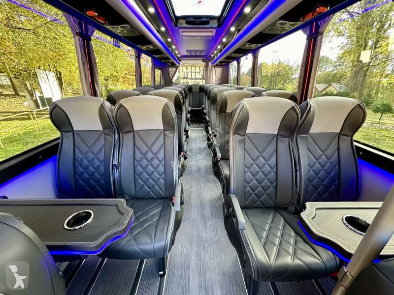 Furgoneta Iveco Cuby C70, 7.9m 27+1+1+ acenseur