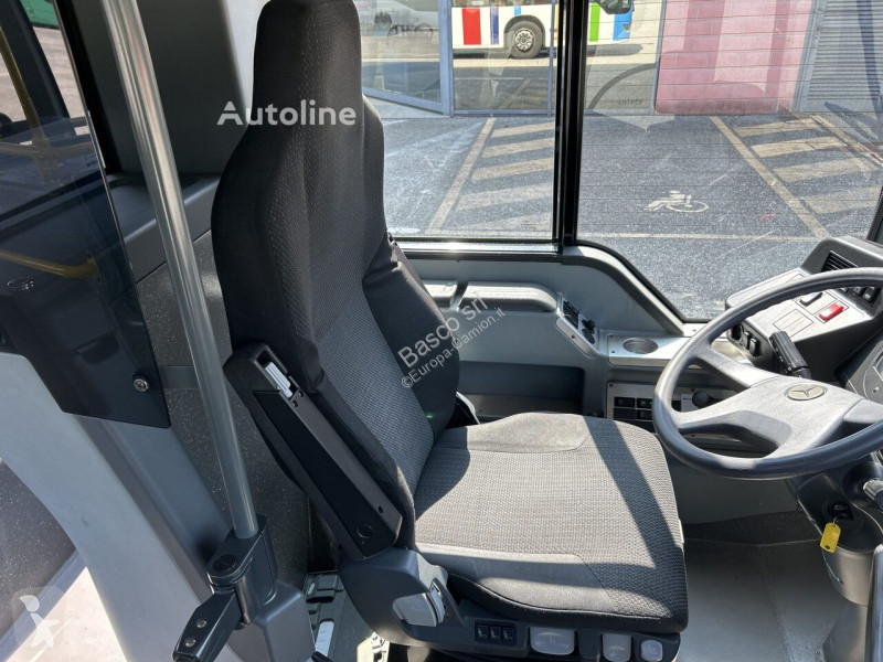 Autobuz Mercedes