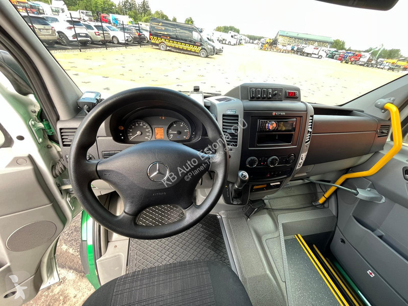 Veicolo commerciale Mercedes 516 CDI 19 +1...