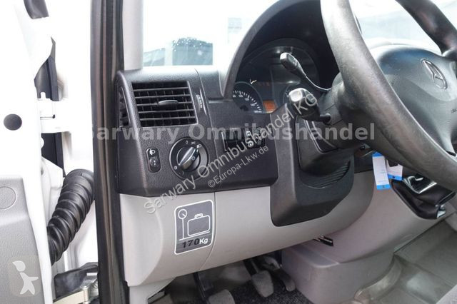 Autobuz Mercedes 513...