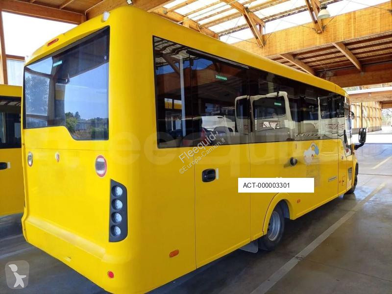 باص Iveco Indcar
