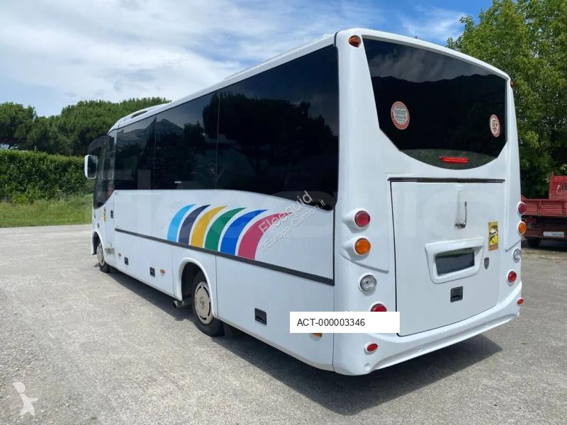 باص Mercedes Beluga