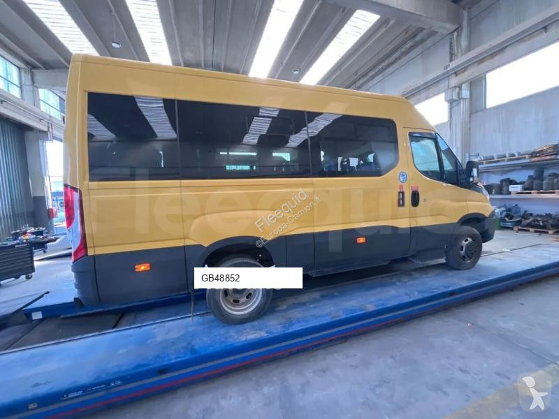 حافلة Iveco Daily