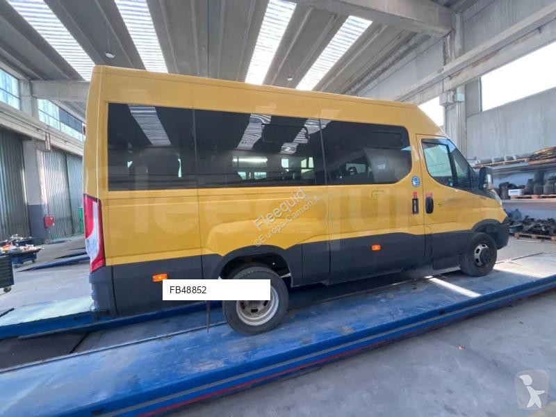 Междуградски автобус Iveco Daily