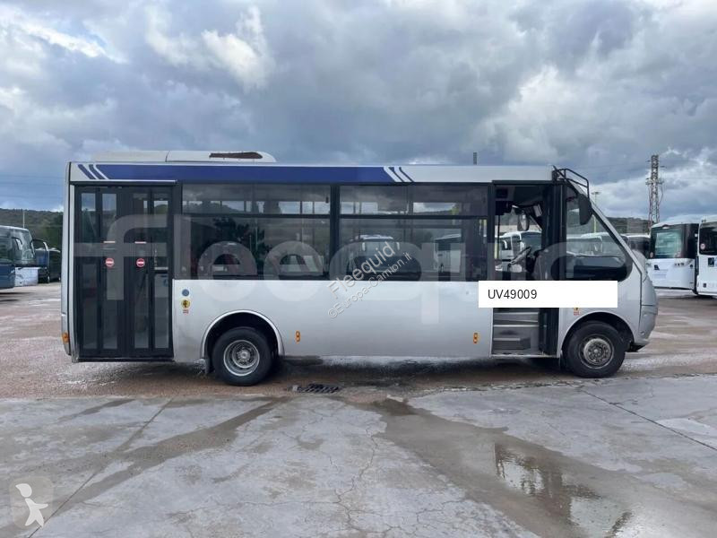 باص Iveco Cacciamali