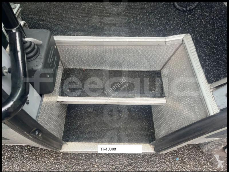 باص Mercedes