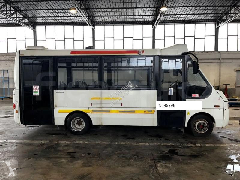 باص Iveco Cacciamali