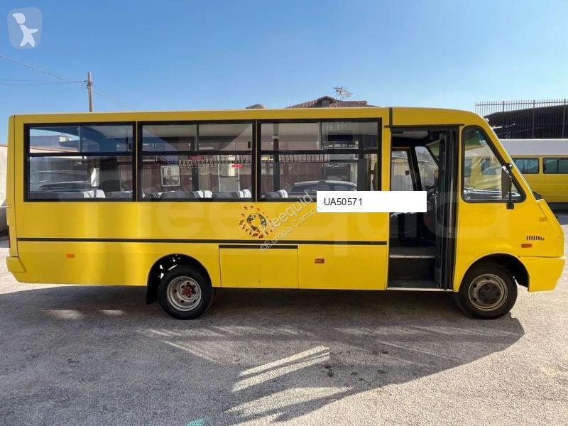 باص Iveco Cacciamali