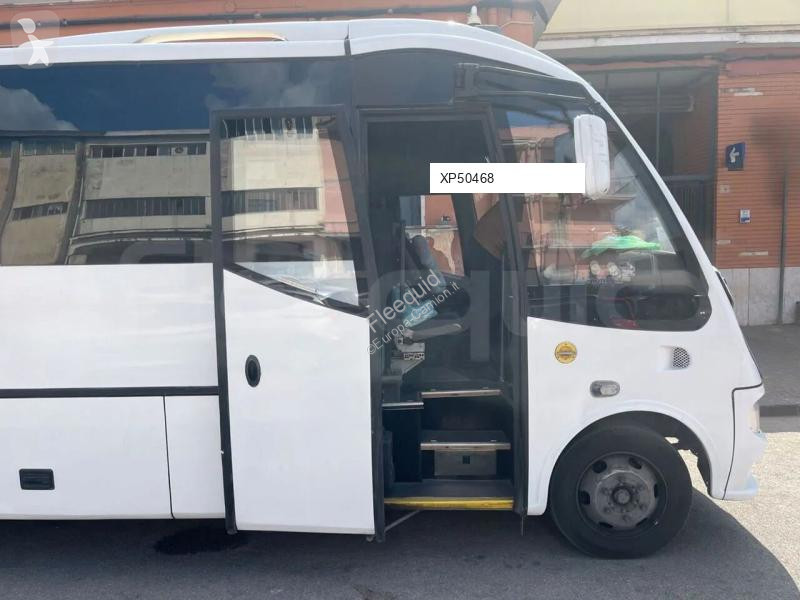 Autobús Mercedes 818