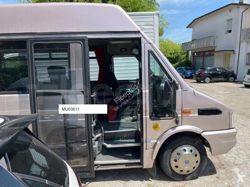 باص Iveco