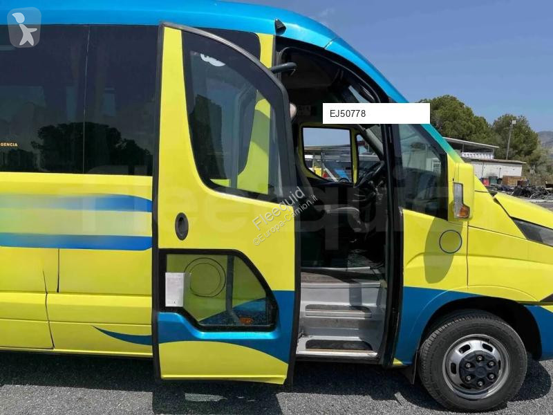 باص Iveco Ferqui