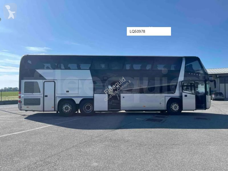 باص Neoplan Cityliner
